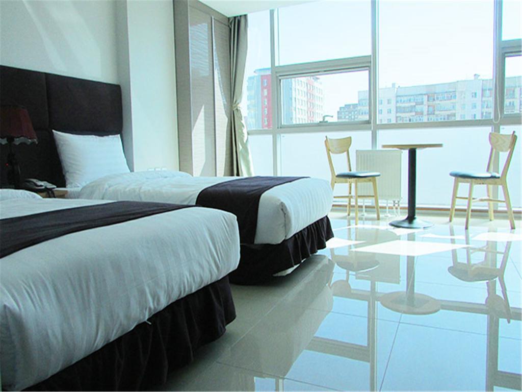 J Hotel Ulaanbaatar Esterno foto